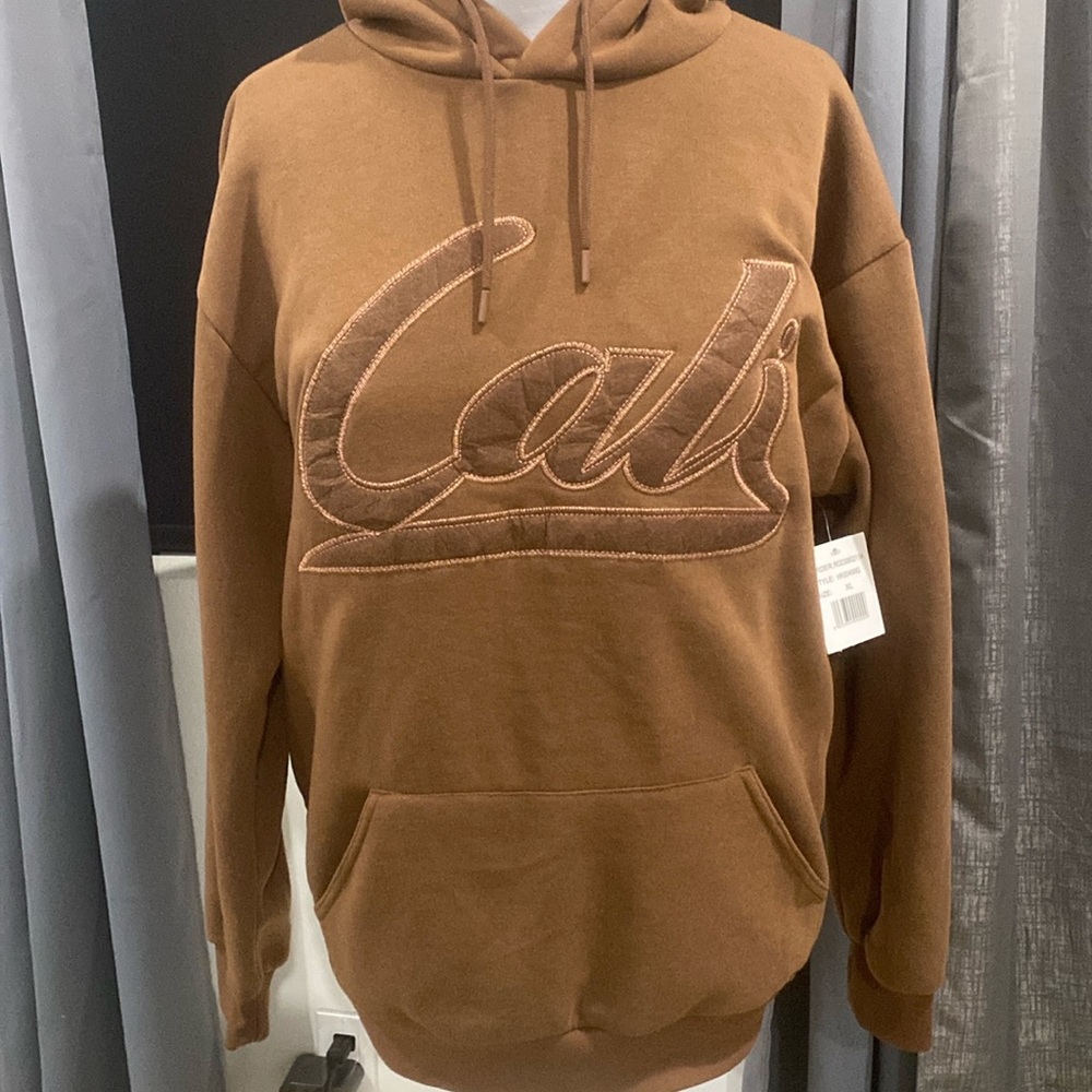 NWT Original Deluxe Supply CALI Embroidered, Fleece lined Hoodie |Size XL